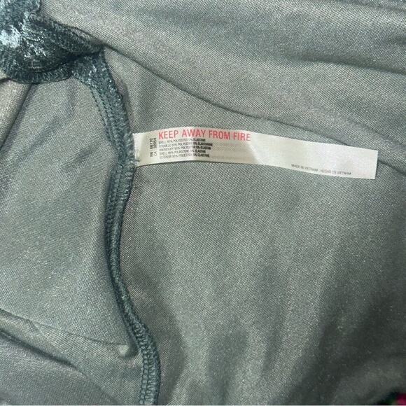 Free People Intimately Women’s Velvet Cowl Neck Tank Top Size S Evergreen NWT - Picture 9 of 10